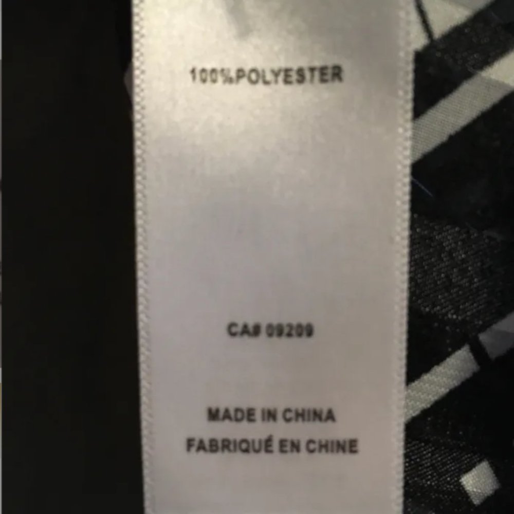 Abstract Print Sleeveless Blouse - Large Petite - Picture 6 of 8